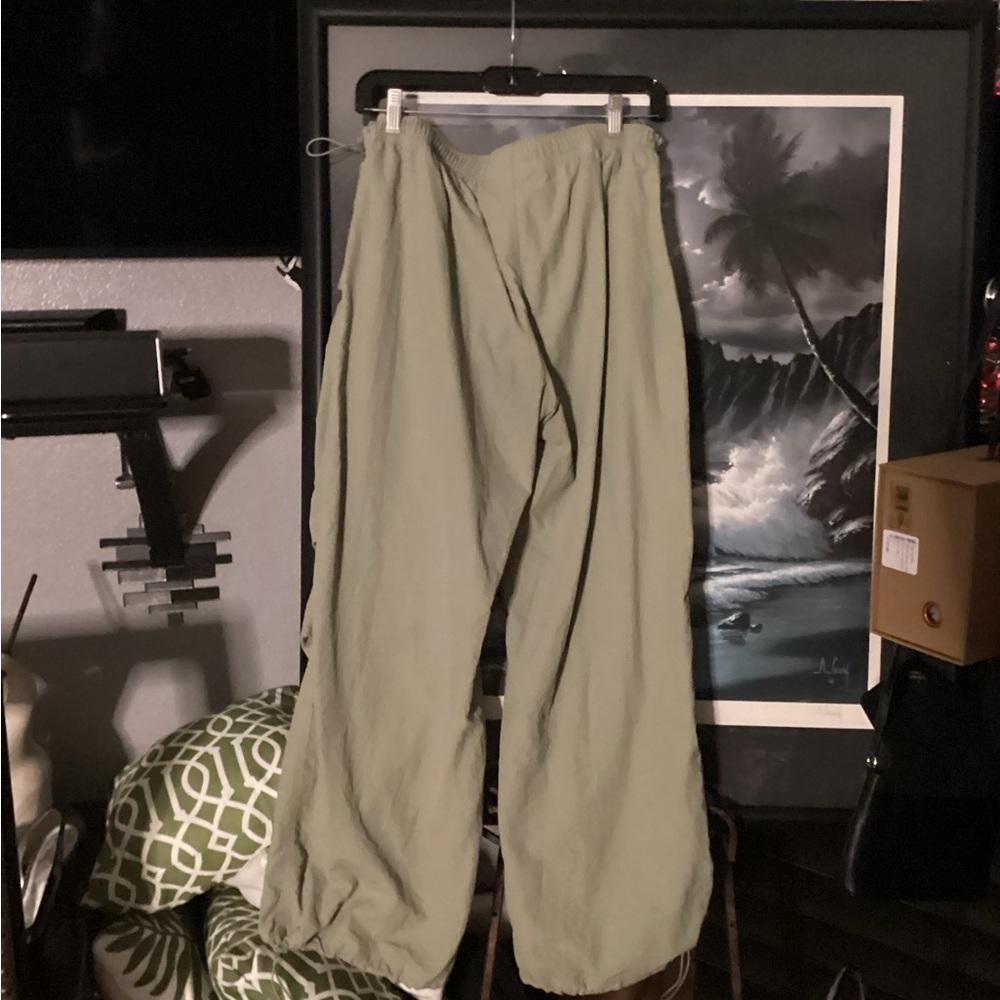 Signature 8 - Olive color Cargo - Size L